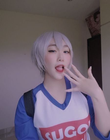 成为名垂青史的恶役千金吧