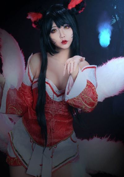 爱矢峰子