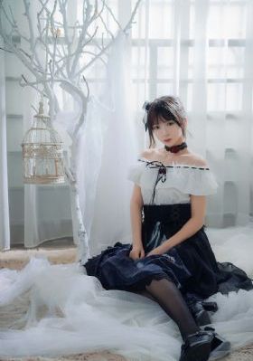 丰满多水的寡妇