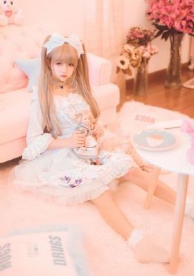 军人野外吮她的花蒂的视频