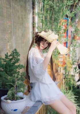 美女扒开尿口让男人捅爽